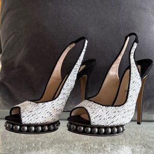 NWOT- NICHOLAS KIRKWOOD Tweed and Black Pearl Platform Heels